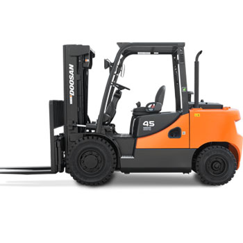 Doosan 5000 pound Pneumatic forklifts