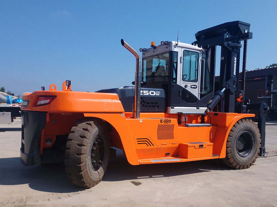 New Doosan Model D30S7 forklifts available in Pittsburgh
